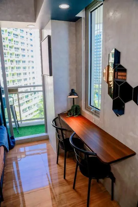 Azure Staycation By Solace Peak 2Br Manila Filippinerna