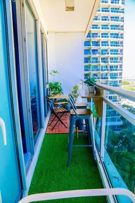 Azure Staycation By Solace Peak 2Br Manila 0*,